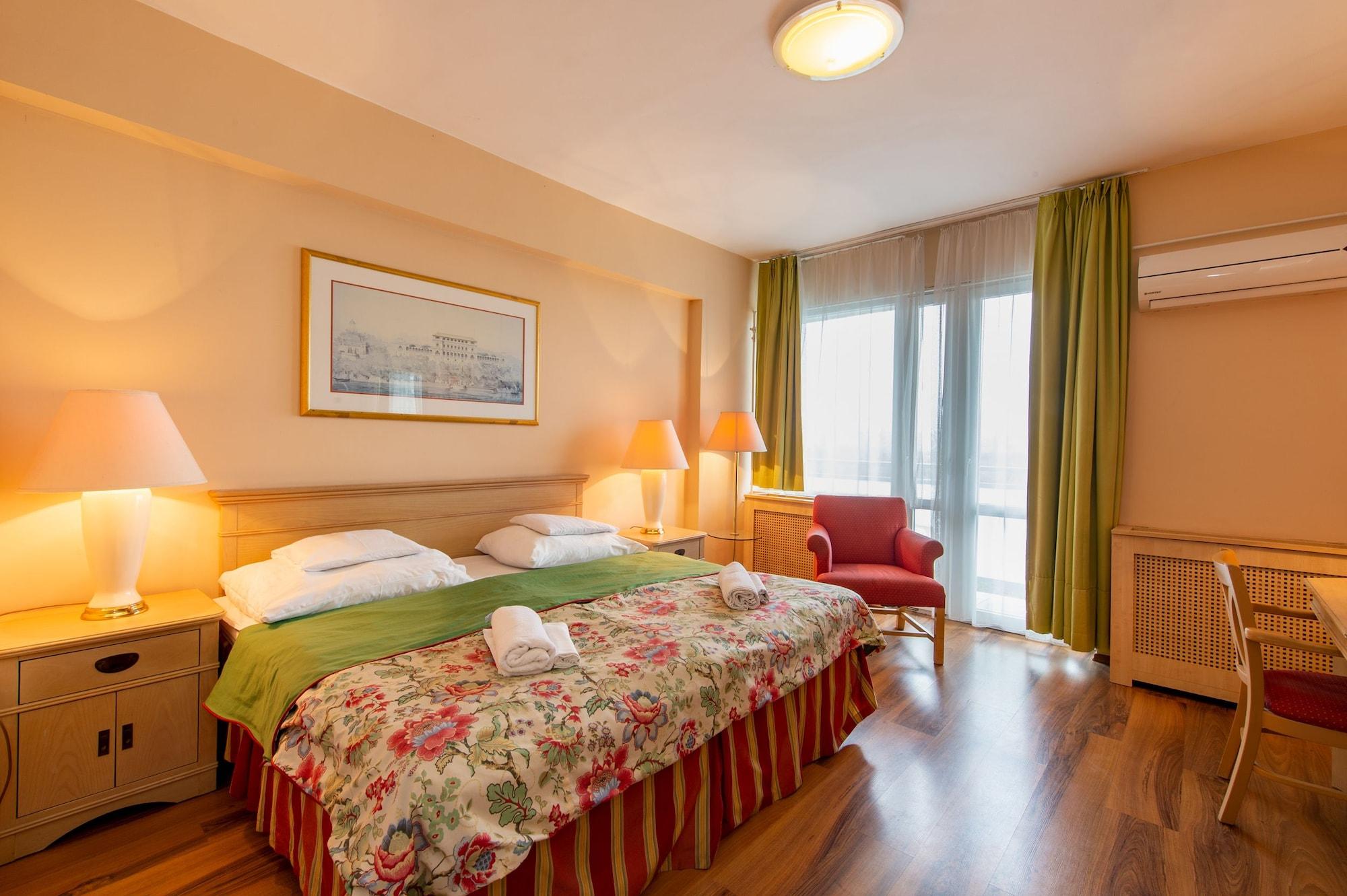 Hotel Fit Hévíz Dış mekan fotoğraf